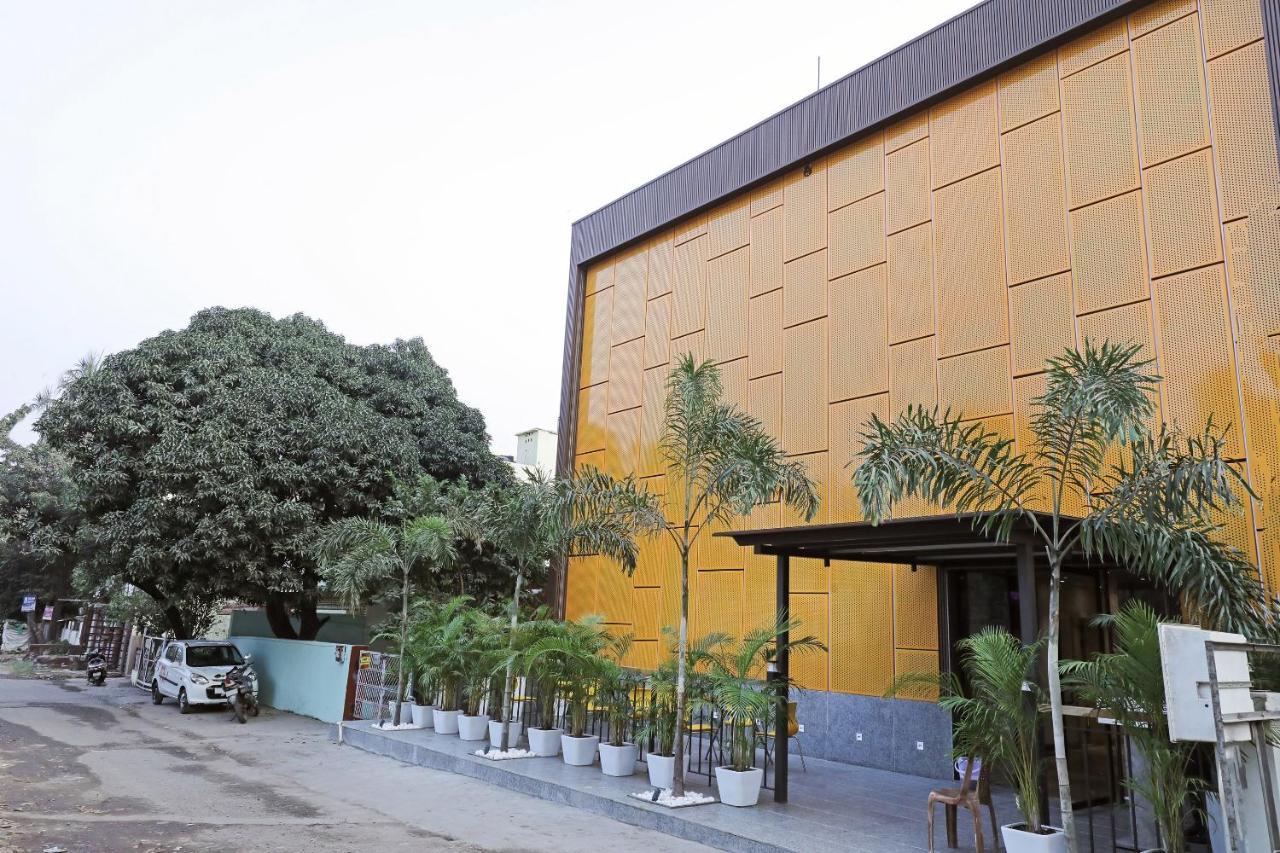 Fabhotel Oasis Yellow Courtyard - Near Chetak Bridge Bhopal Exterior photo
